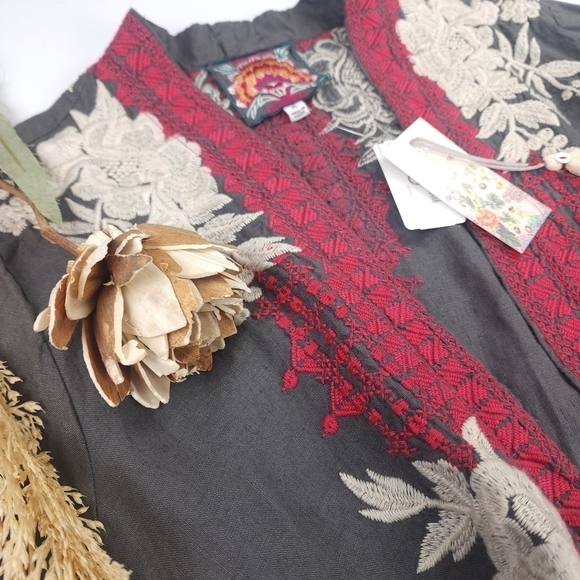 New Johnny Was Charcoal Camille Draped Embroidered Cream Red Cardigan Sz… - Picture 7 of 16